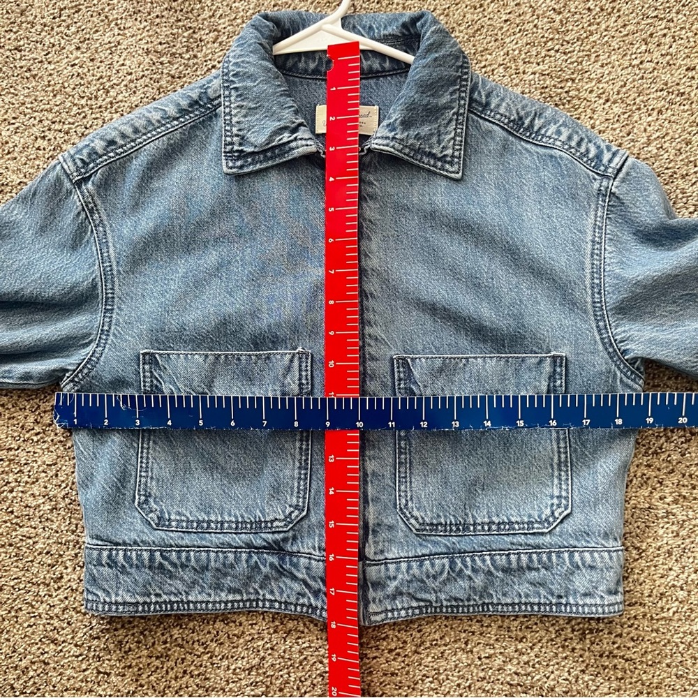 Universal thread xs blue Denim Cropped Jacket with Pockets - Picture 2 of 5